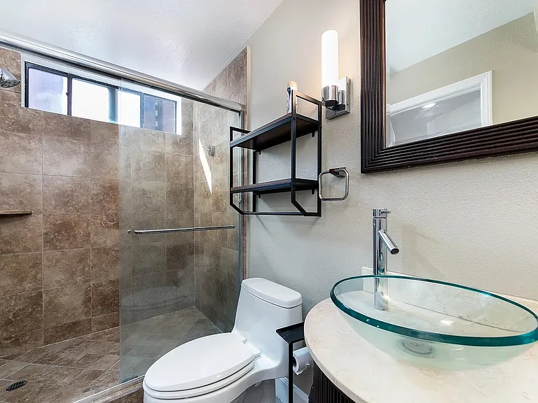 1633 S Bentley Ave #5H — Photo 3