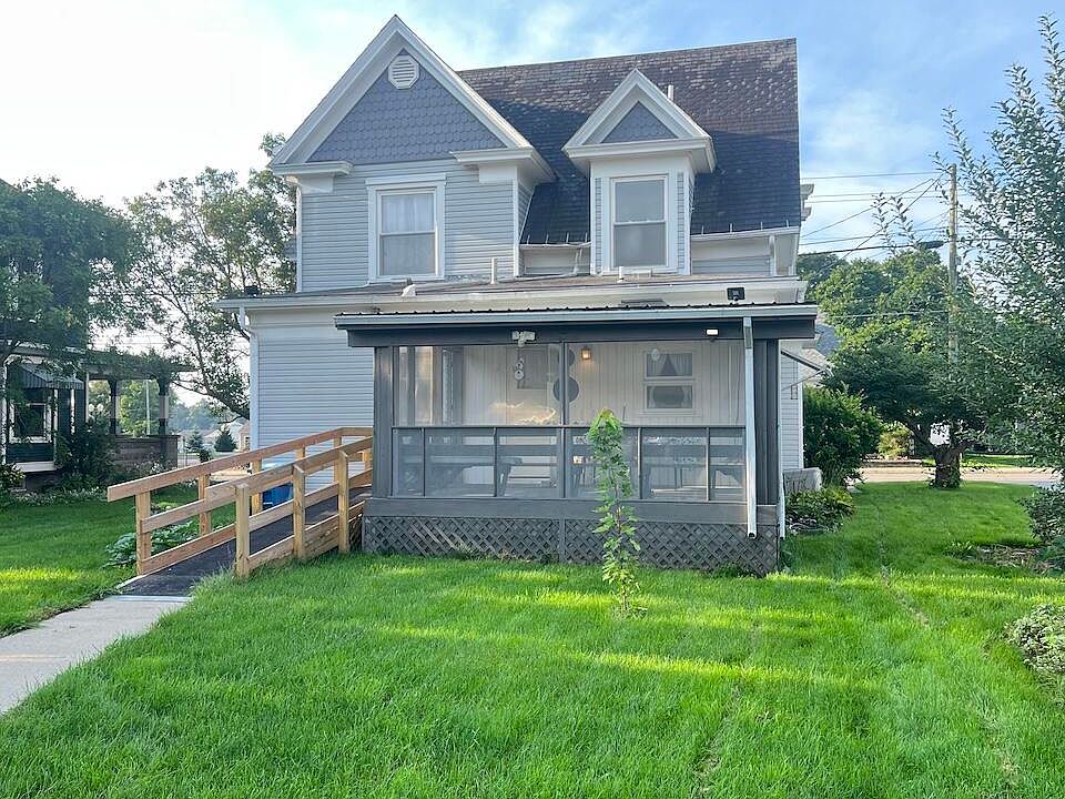 2nd image of 208 E State St