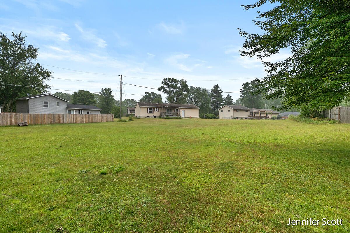 34121 Vauxhill Dr, Paw Paw, MI 49079 MLS 23030038 Zillow