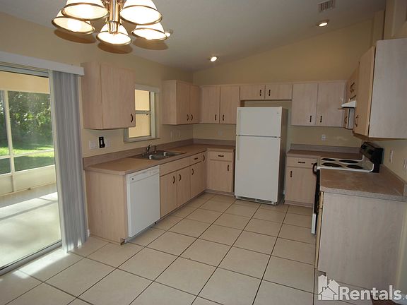 2nd image of 6 Pony Ln