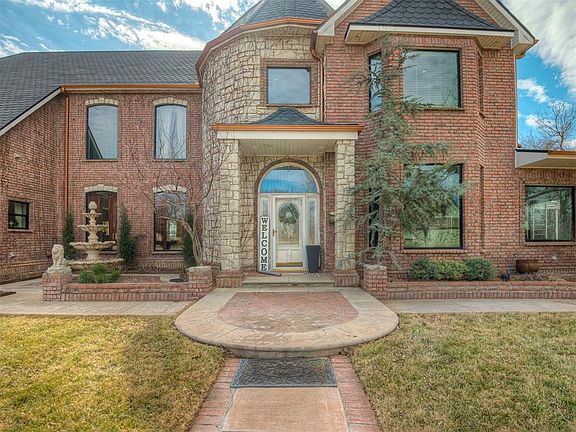 3rd image of 15308 Leslie Dr NW