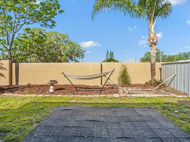 2810 University Acres Dr — Photo 41