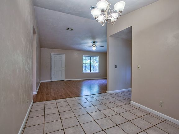 4th image of 2303 Via Sardinia St