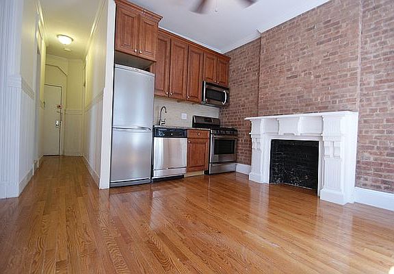 3rd image of 42 Morton St APT 6
