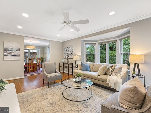 3rd image of 6718 Weaver Ave