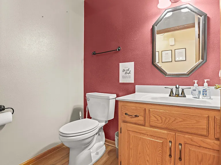 1872 Barrington Dr — Photo 39