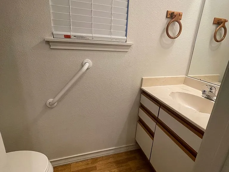 1375 Canyon Trce #B — Photo 18