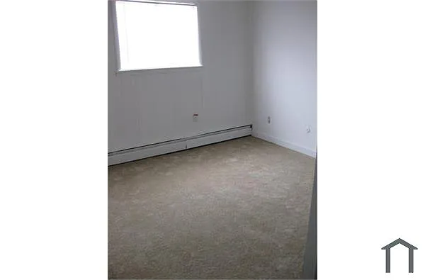 57 Harvey Pl photo 1