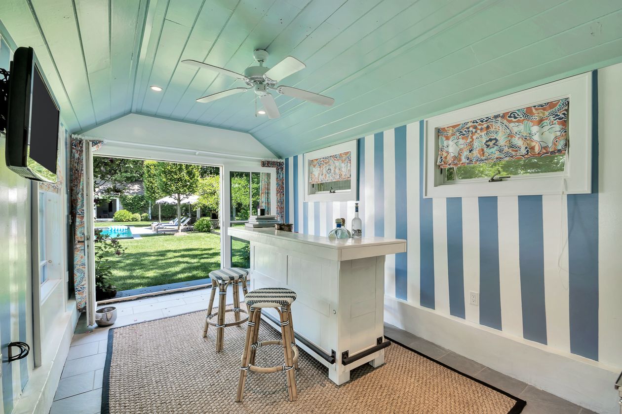 Pool House