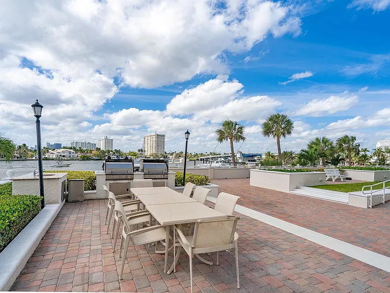 1 Las Olas Cir #313 — Photo 38