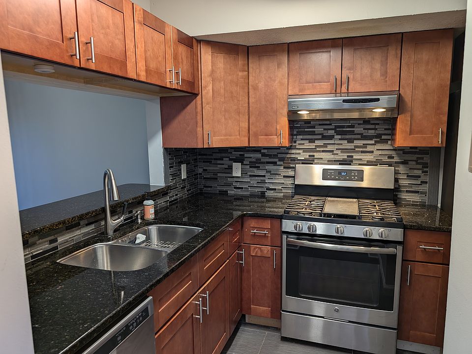 1st image of 742 Barnes Mill Trce