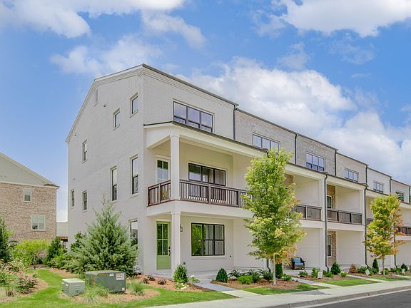 2nd image of 147 Harlow Cir #170