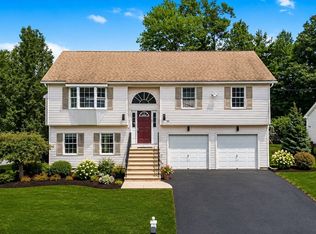 83 Waterman Ave, East Longmeadow, MA 01028