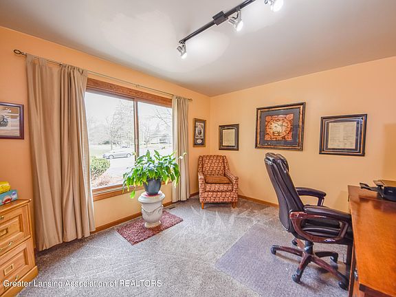 2nd image of 1406 Fairoaks Ct