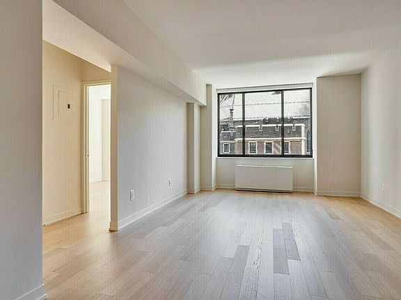 5th image of 1 Columbus Pl APT N17a