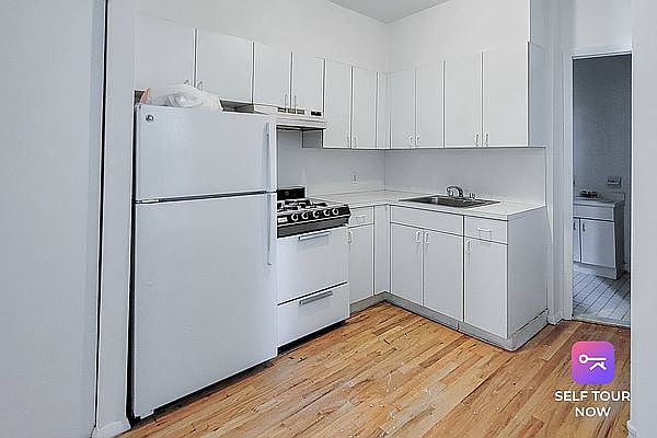 1st image of 1435 1st Ave APT 4RS