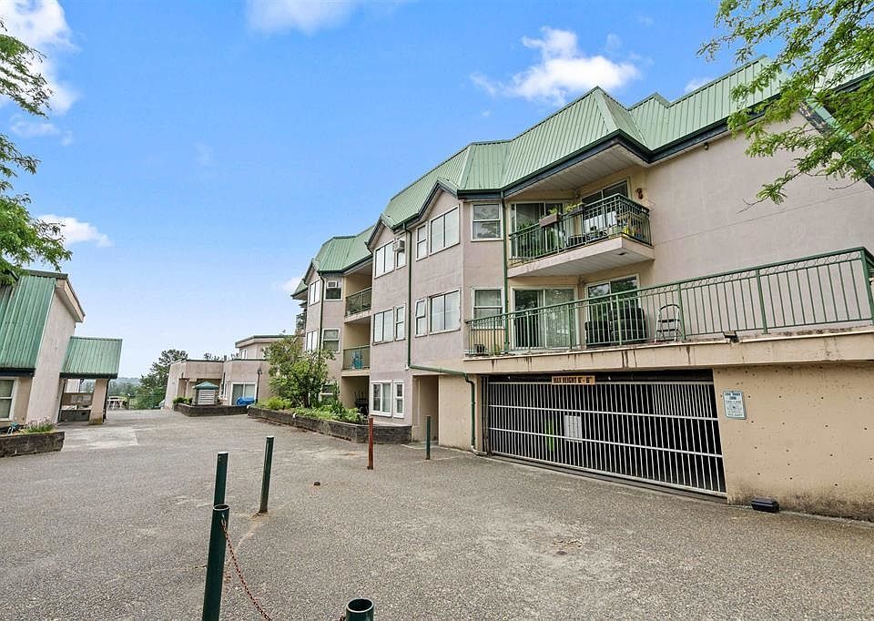 2nd image of 918 Roderick Ave #115