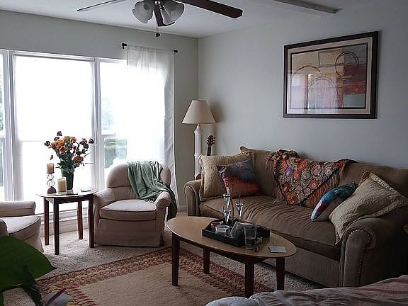 3rd image of 100 Valley Stream Dr APT 205