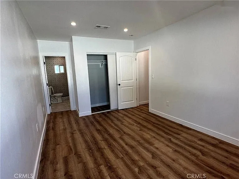 1548 W 7th St — Photo 11