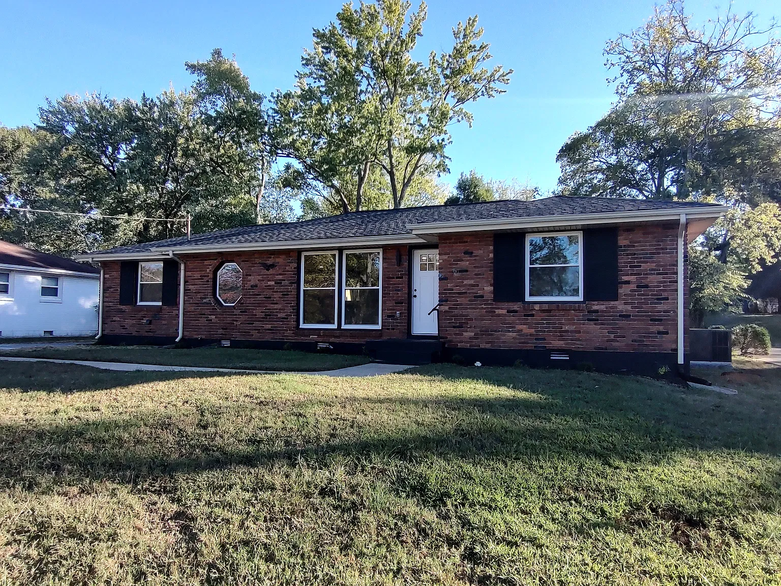 3 bed, 1325 sqft, $2,150 — Photo 1