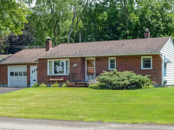 1609 Butternut Dr, Vestal, NY 13850