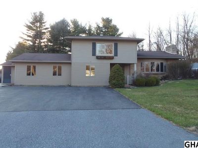 1610 Terry Ln, Harrisburg, PA, 17112