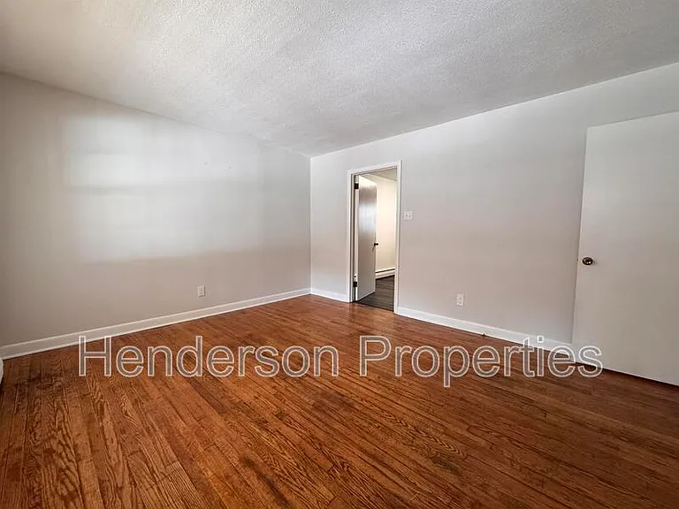 642 E Broad St #A-2 — Photo 6