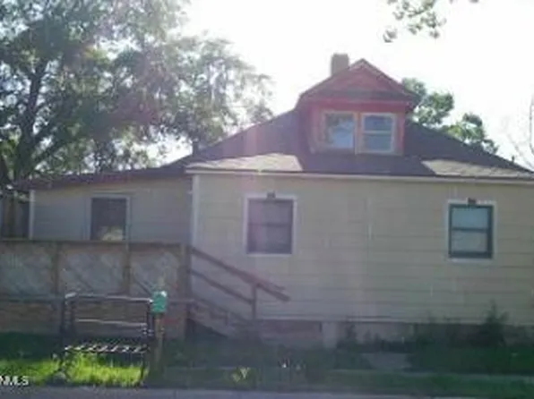 224 N Elm St, Hebron, ND 58638