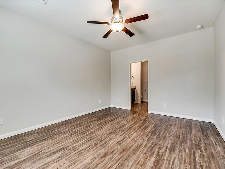 1503 Hill Top Ct — Photo 19