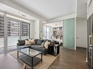 101 Erskine Ave #608, Toronto, ON M4P 0C5