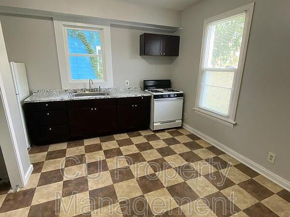 5th image of 615 W White St #2