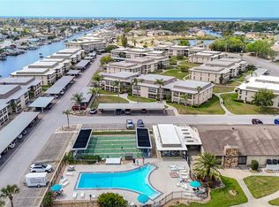 5111 Amulet Dr APT 105, New Port Richey, FL 34652