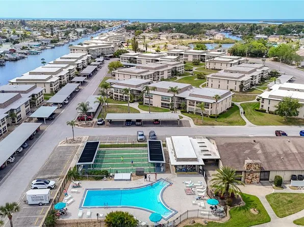 5111 Amulet Dr APT 105, New Port Richey, FL 34652