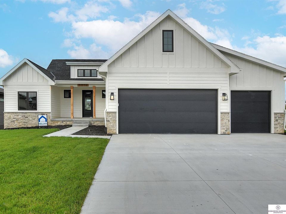 1st image of 3214 N 184th St
