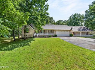 209 Basses Creek Ln, Crossville, TN 38572