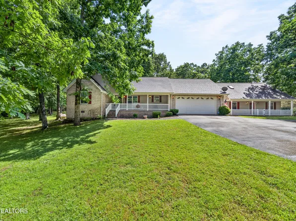 209 Basses Creek Ln, Crossville, TN 38572