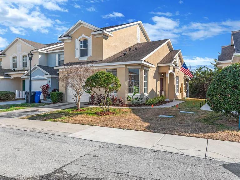 Olivedale Dr — Photo 1