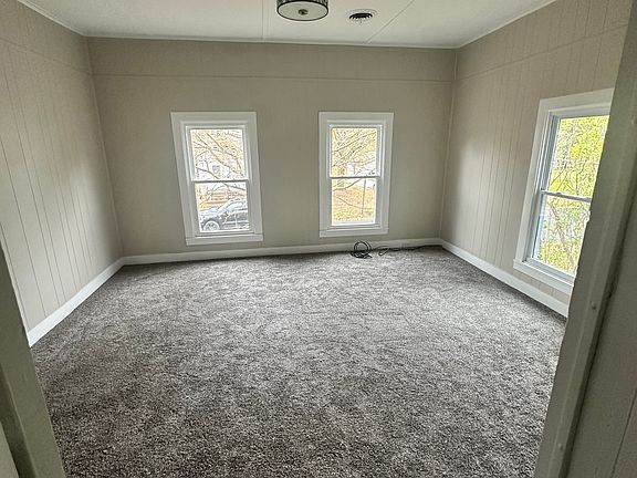 3rd image of 31 Cortland St #2
