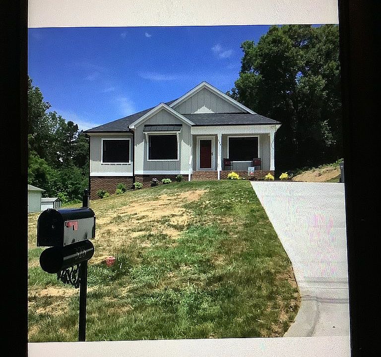 1st image of 328 Ferrell Ave