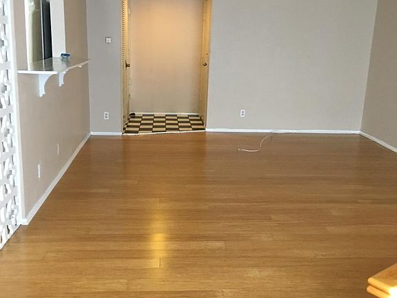 3rd image of 729 S Windsor Blvd APT 8
