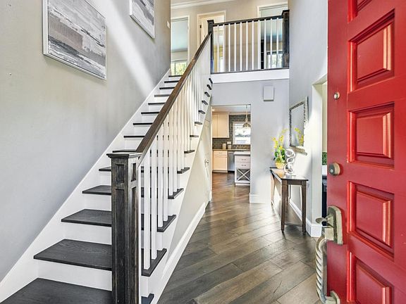 5th image of 21685 Regnart Rd