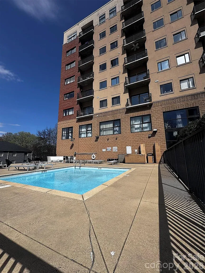 2 bed, 787 sqft, $1,950 — Photo 3