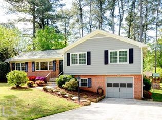 3526 Creekview Cir, Stone Mountain, GA 30083