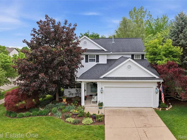 8576 Barrington Dr, Ypsilanti, MI 48198