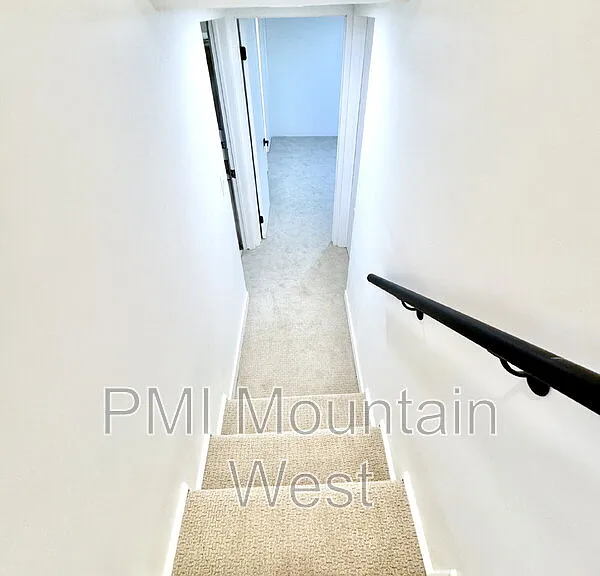 7115 S 2155 E — Photo 25