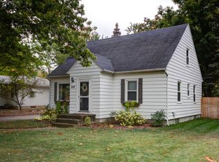 444 52nd St SE, Kentwood, MI 49548