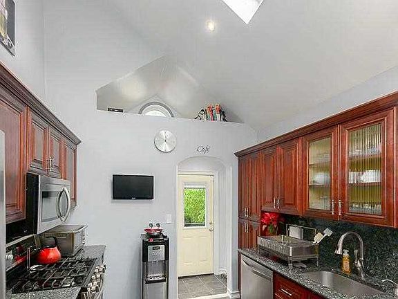 5th image of 15809 102nd St #1