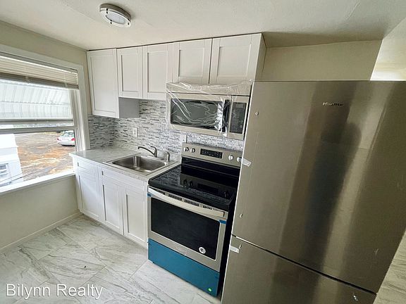 3rd image of 1157 Drew St #D