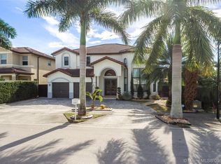 16218 SW 61st Ln, Miami, FL 33193