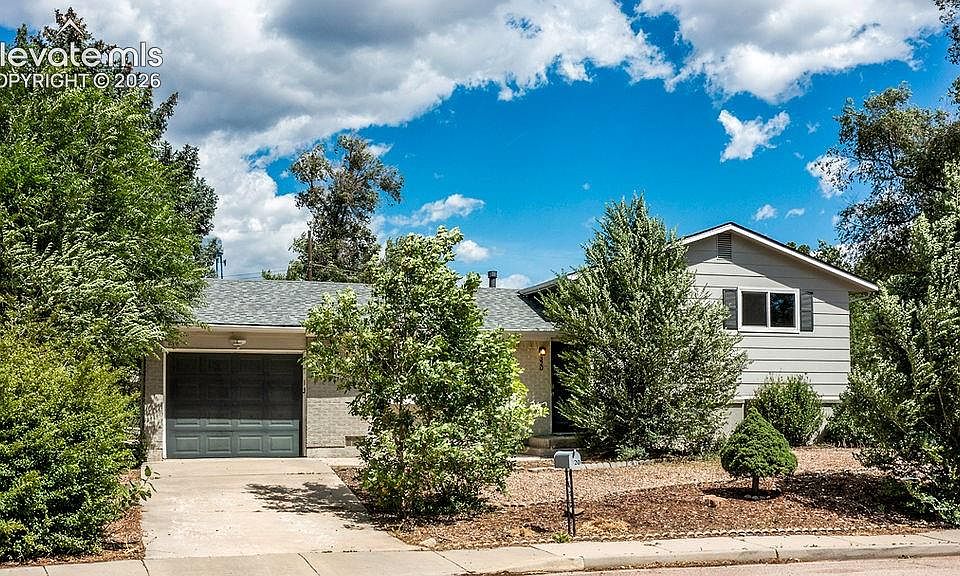 1st image of 320 Cranbrook Cir